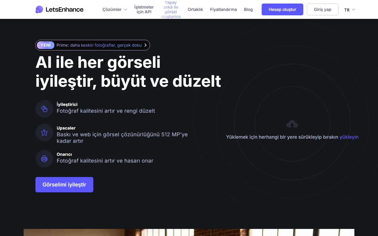 LetsEnhance.io screenshot — interface view 1